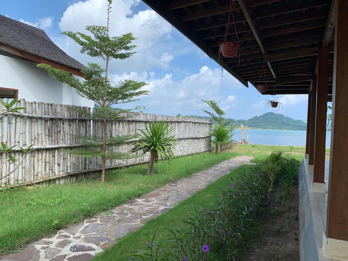The Club Villas Lombok Sekotong Exterior foto